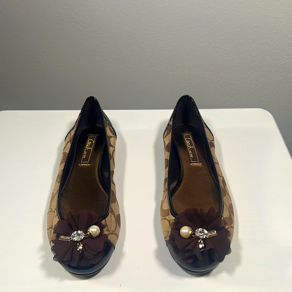 Women’s Like New! Coach Flats with decorative charms